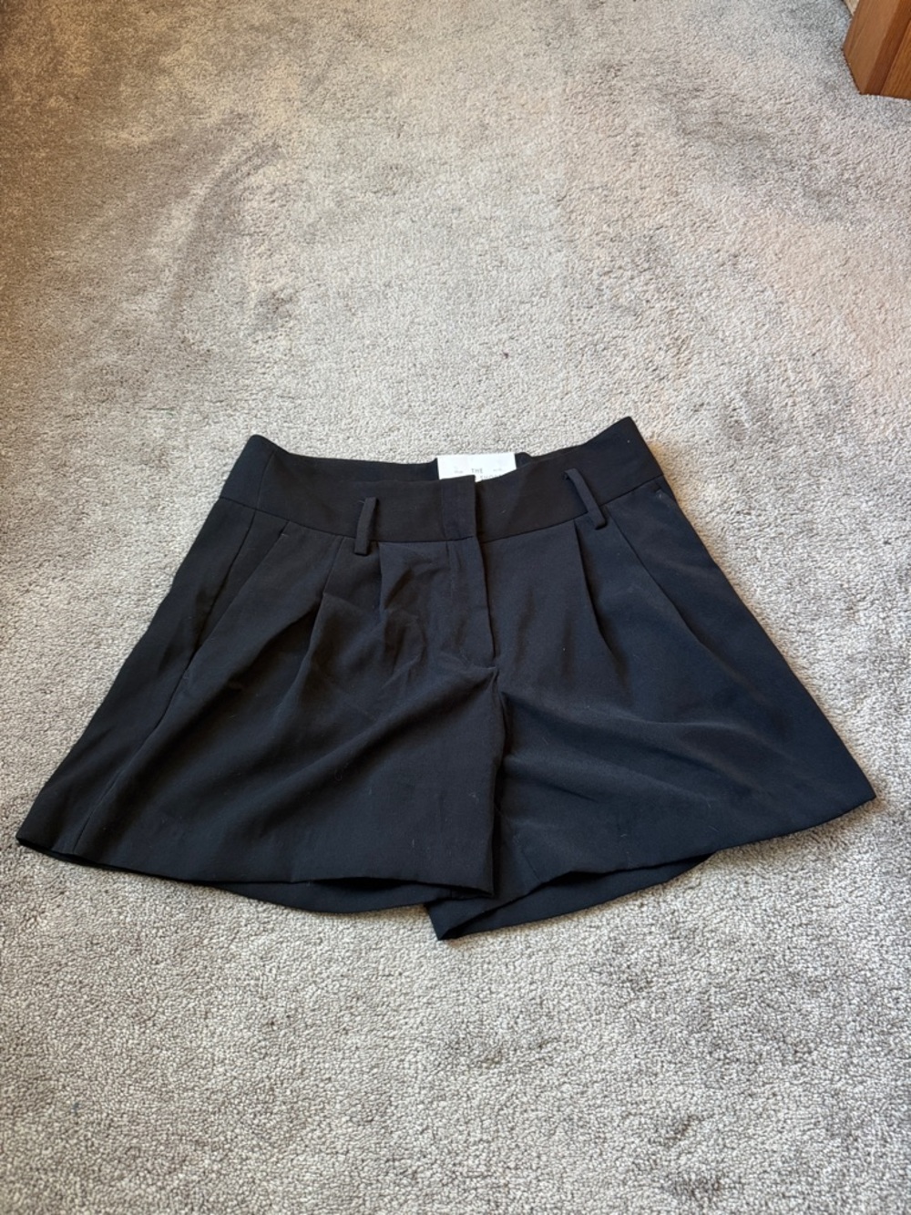 Ann Taylor Black Pleated Belted Shorts SIZE 8 Tailored NWT